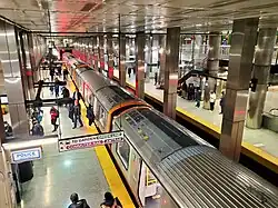 Een metro van de Orange Line