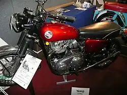 Tweeling: Norton P11A…