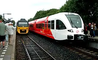 Wadloper en Stadler GTW in Nieuweschans (2006)
