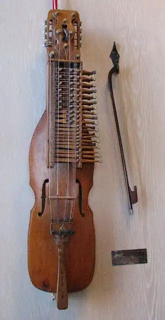 Moderne Nyckelharpa, gebouwd door Eric Sahlström