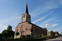 Parochiekerk Onze-Lieve-Vrouw Hemelvaart en Heilige Catharina met kerkhof