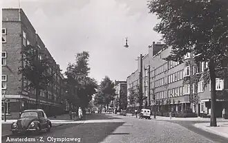 Olympiaweg Amsterdam gezien vanaf het noordoosten, ter hoogte van de kruising met de Speerstraat