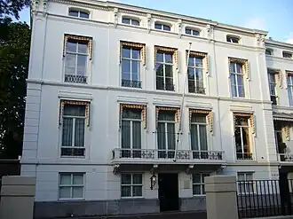 85: Oorlogsgravenstichting