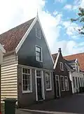 Huis onder zadeldak