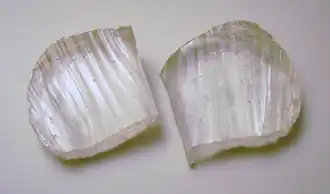 Twee stukken polyisobuteen