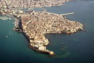 Blik op Ortygia vanuit de lucht