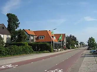 Straatbeeld aan de Schipholdijk.