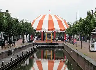 Het Carillon met overkapping