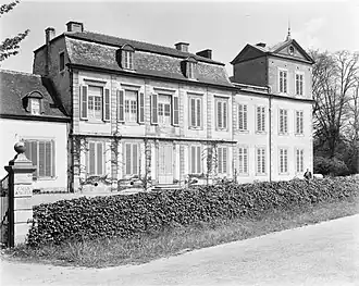 De Withuishof in 1954. Op de hekpijler: "Casa Angela"