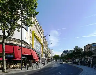 De boulevard de Clichy gezien vanaf de place de Clichy