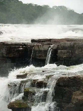 waterval in het nationaal park