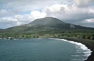 Noord Pagan, de meest actieve van de twee stratovulkanen op Pagan.