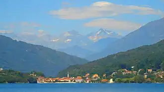 Bewerkt panorama van Mergozzo