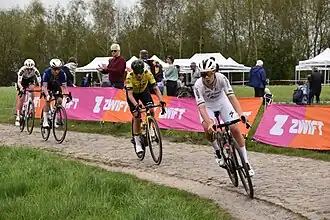 Wereldkampioene Lotte Kopecky in de kopgroep