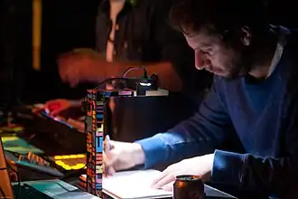 Piet Parra op het podium bij Luxor Live in 2012