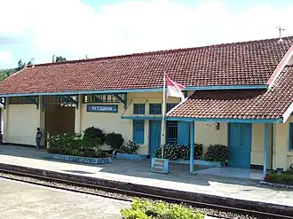 Station Patuguran (2007).