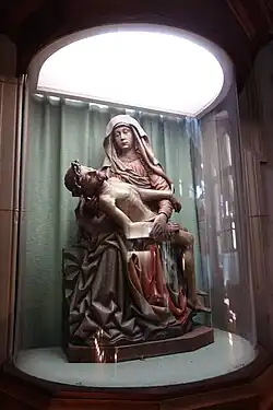 Tweede beeld met de naam Maria van Hoorn. Deze piëta (in de Koepelkerk) is aangewezen als beschermd cultuurgoed in de zin van de Wet Behoud Cultuurbezit.