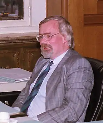 In zijn werkkamer als wethouder van Rotterdam