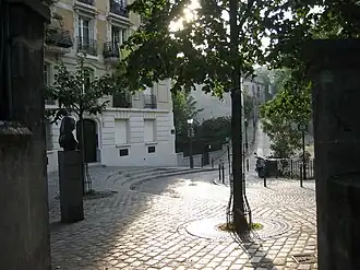 Place Dalida en Rue de l'Abreuvoir