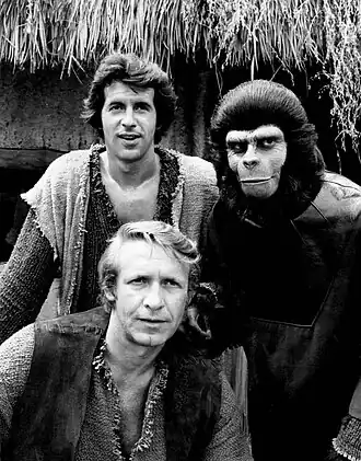 James Naughton (linksboven) in de tv-serie Planet of the Apes in 1974.