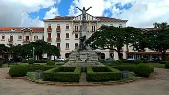 Het plein Praça Pedro Sanches in Poços de Caldas