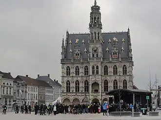 startpodium op de Markt in Oudenaarde