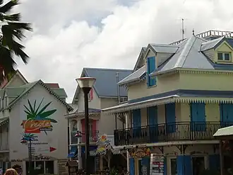 Village Créole in het centrum van Pointe du Boutin de gemeente Les Trois-Îlets