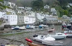 Haven van Polperro bij eb