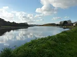 De Ria du Goyen bij vloed.