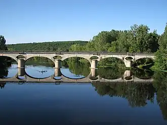 Brug over de Vienne bij Mazerolles