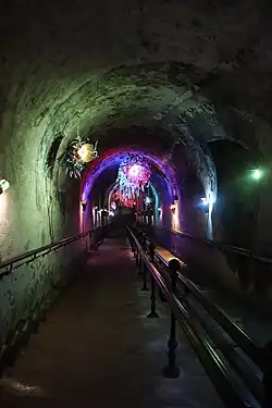 Pop Bloom & Stars in de  Grand Escalier