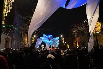 “Gedragen door de wind” van Inko Nito (2024)