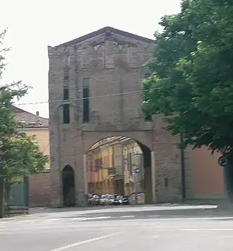 Porta Ferrara