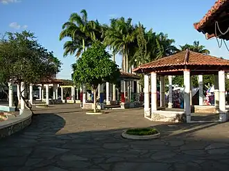 Het plein praça Coronel Zeca Leite in Brumado