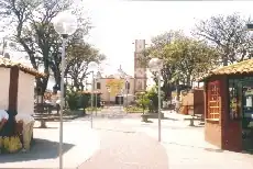 Het plein Praça São Benedito in het centrum van Biritiba Mirim
