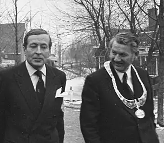 Prins Claus en burgemeester R. Laan (1976)