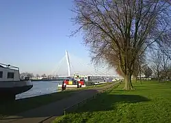 De Prins Clausbrug gezien vanuit het zuiden