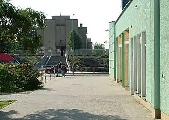 Kerk en winkelcentrum in Przeźmierowo