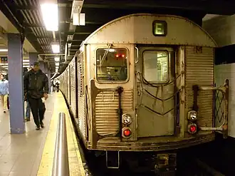 Een "E" trein in het station World Trade Center