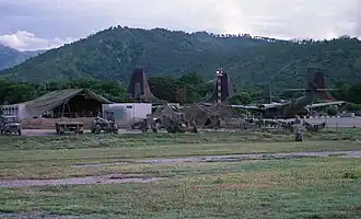 Een door Australië beheerd vliegveld in Dili, Oost-Timor in februari 2000.