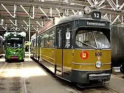 Rotterdamse gelede tram 608 uit 1969, Düwag-Eenheidswagen, gebouwd in licentie.