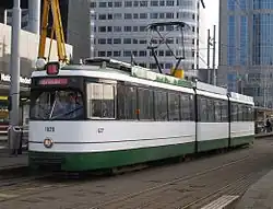 Werkspoor-dubbelgelede wagen 1629 (ex-629) op het Stationsplein in gebruik als instructiewagen; later restauranttram ('RotterTram').