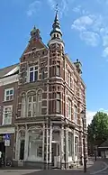 Winkel met bovenhuis