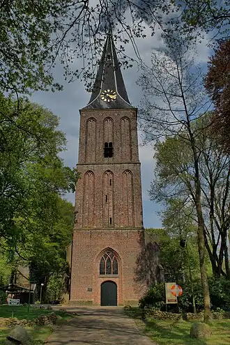 De toren in volle glorie