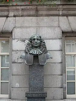 Buste van Rabenhaupt op de oude locatie in Groningen