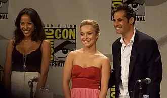 Vertolkster Dania Ramirez met Heroes-collega's Hayden Panettiere en Adrian Pasdar