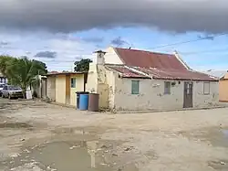 Cunucuhuis met zadeldak