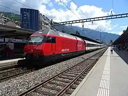 SBB Re 460 voor IC 90 op weg naar Brig