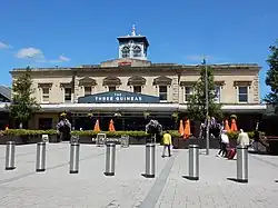 Het stationsgebouw uit 1867.