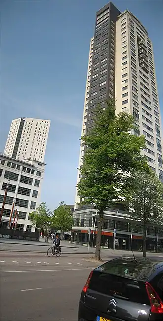 De Regent (rechts), met op links op de achtergrond De Admirant